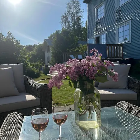 Villa Cozy Big In Hanko