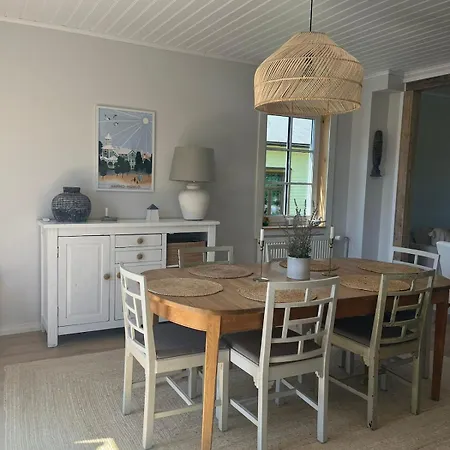 Villa Cozy Big In Hanko