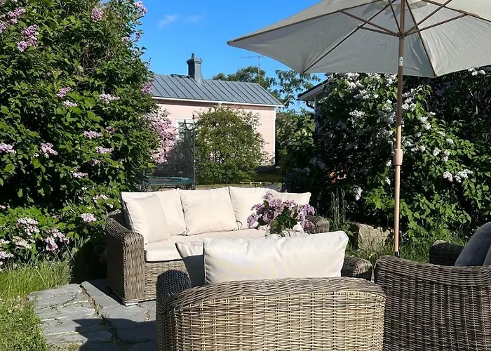 Cozy Big In Villa Hanko